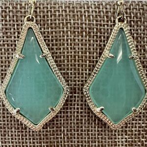 Kendra Scott Alex Drop Earrings in Green glass/Gold